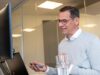 Dr. Christoph Heinen während eines Webinars